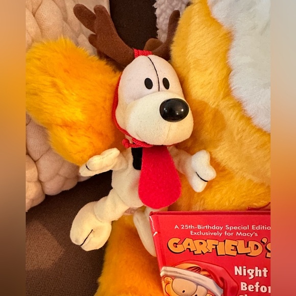 Limited Edition Garfield Macys 25th Birthday Special Edition Exclusive for Macys - Picture 4 of 8